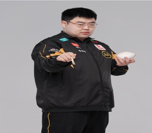 迫使吴堇溦 迫使吴堇溦